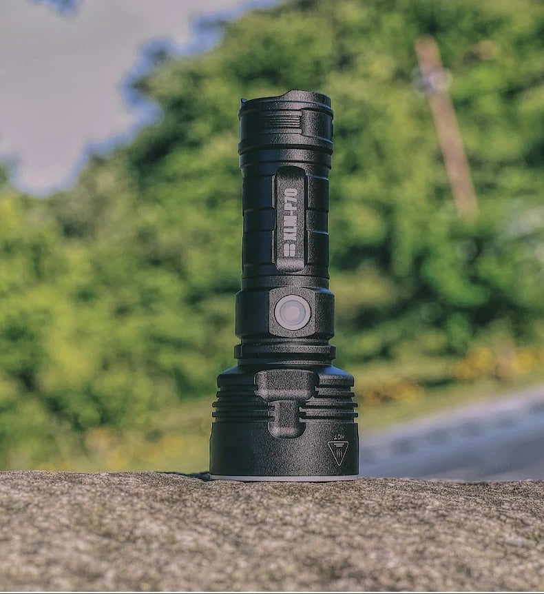 Strong Focusing Led Flashlight