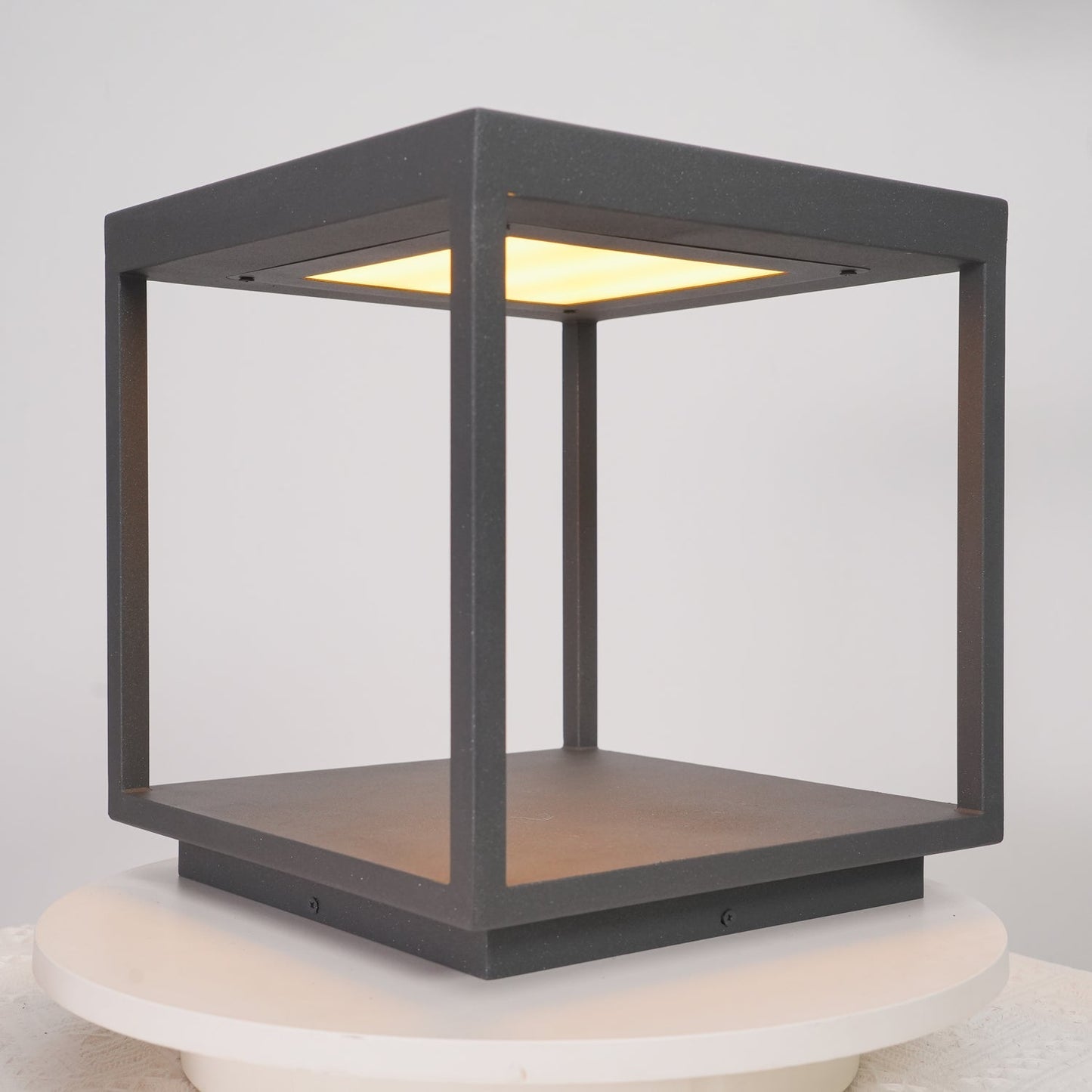 Modern Edge Outdoor Light